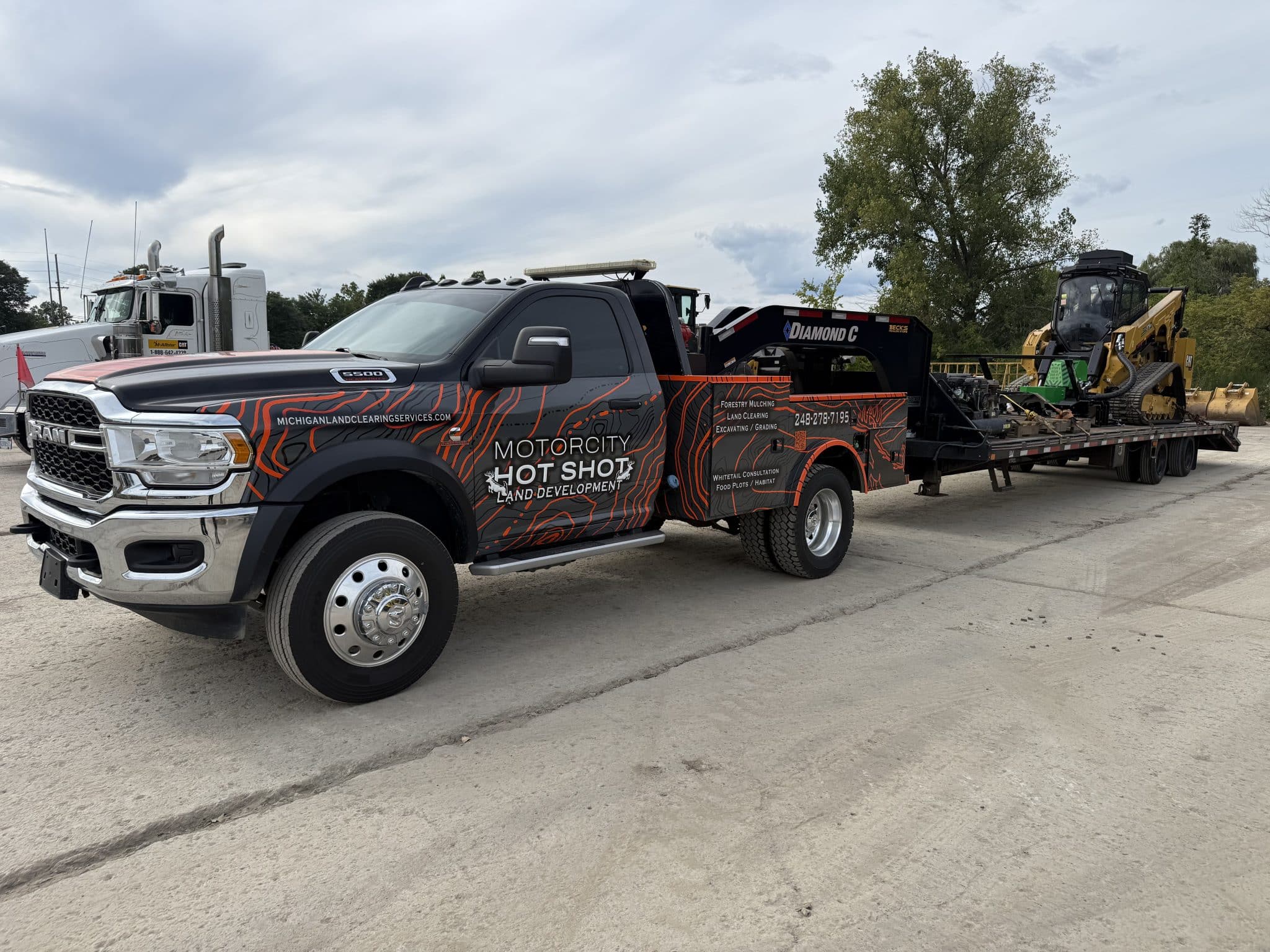 MotorCity Hot Shot - forestry mulcher in action